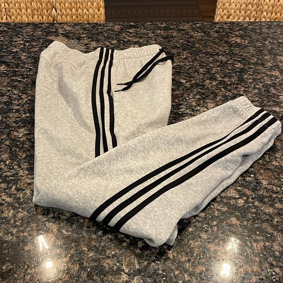 Adidas 3-stripe fleece lined joggers - Picture 11 of 11
